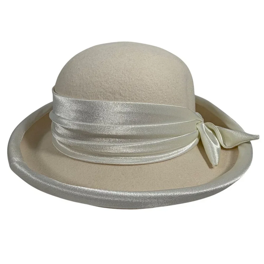 Vintage DEBORAH Winter White Felt Bowler Hat Satin Ribbon Band USA Womens - Picture 6 of 11
